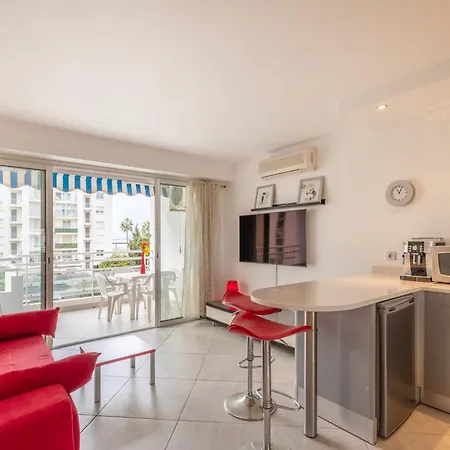 Les Tropiques Bord De Juan Les Pins Apartment *